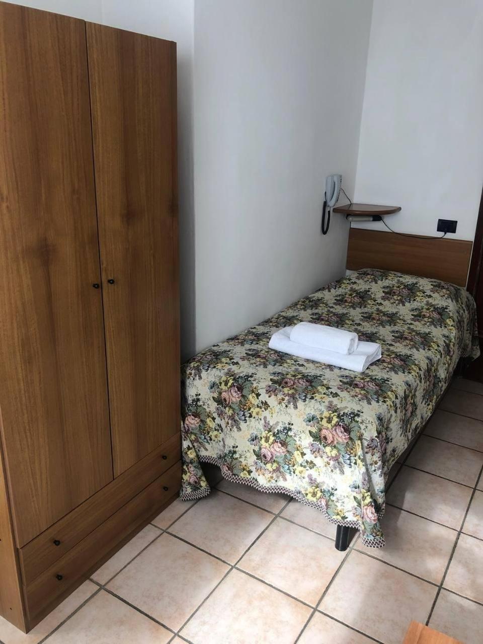 Be Me Hotel Helvetia Tabiano Terme Exteriör bild