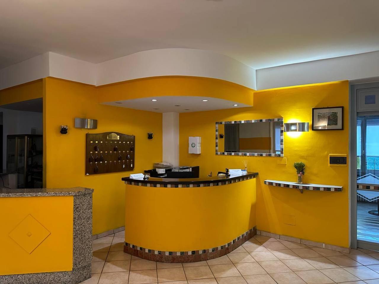 Be Me Hotel Helvetia Tabiano Terme Exteriör bild